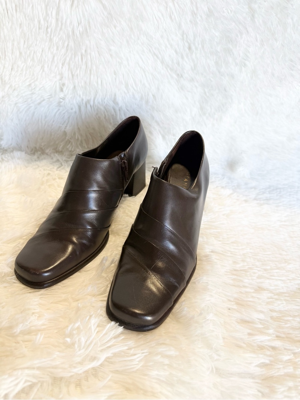 Gianni Bini Women's Brown Leather Ruched Square Toe Heel Ankle Boots Size 7.5 M